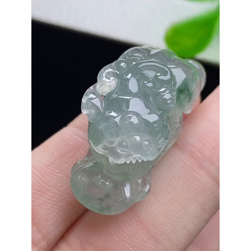 缅甸天然A货玉石翡翠 老坑冰种 手工精雕 貔貅吊坠