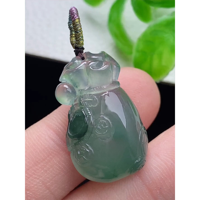 缅甸天然A货玉石翡翠 老坑冰种 手工精雕 飘花钱袋吊坠