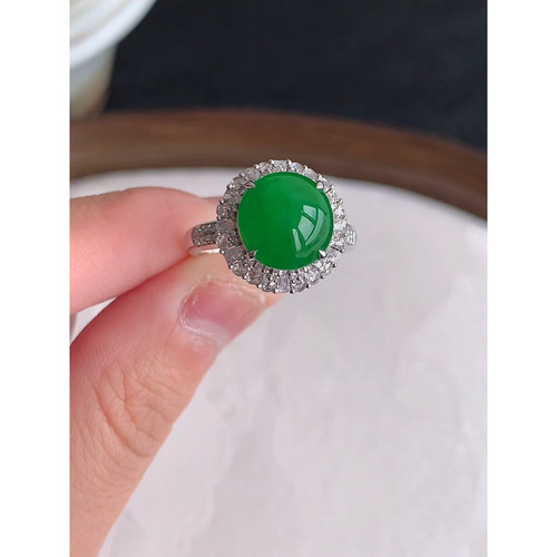 缅甸天然A货玉石翡翠 老坑冰种手工精雕18k金镶嵌阳绿蛋面戒指