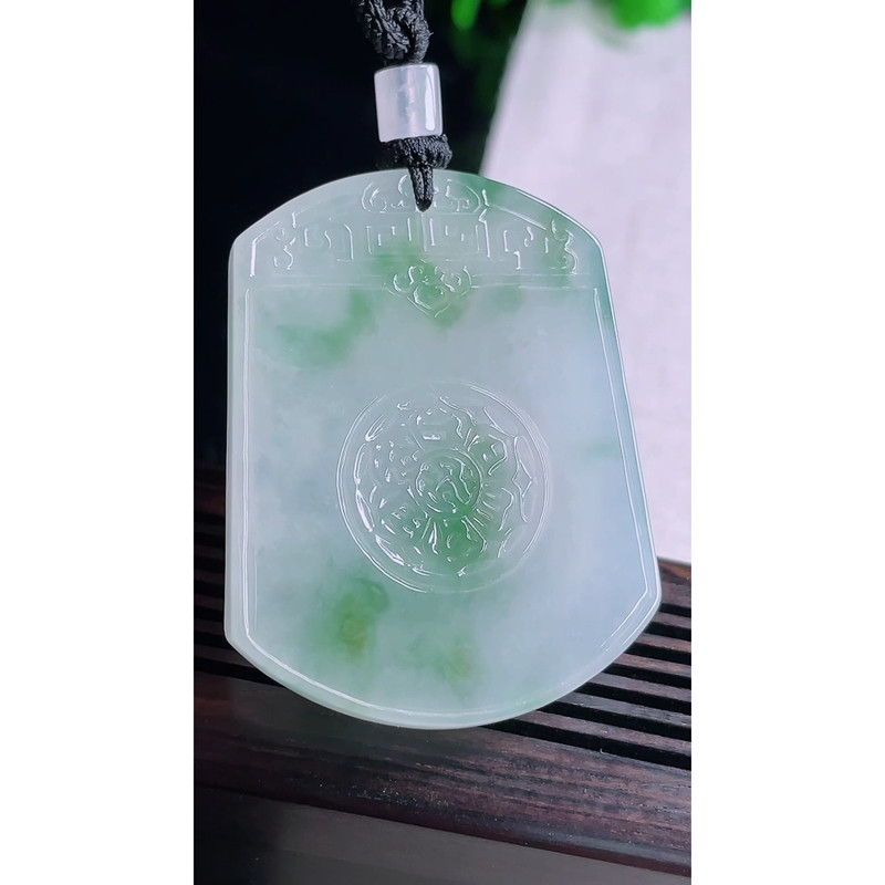 缅甸天然A货玉石翡翠 老坑冰种飘花仿古无事牌吊坠