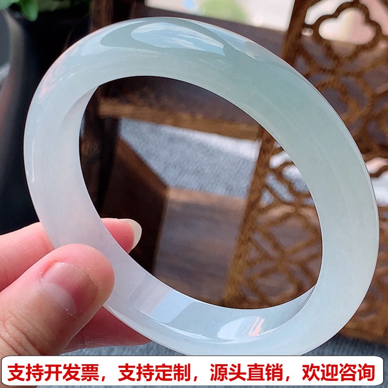 缅甸A货天然翡翠 老坑冰种白月光厚装正装手镯61-62大圈口 完美
