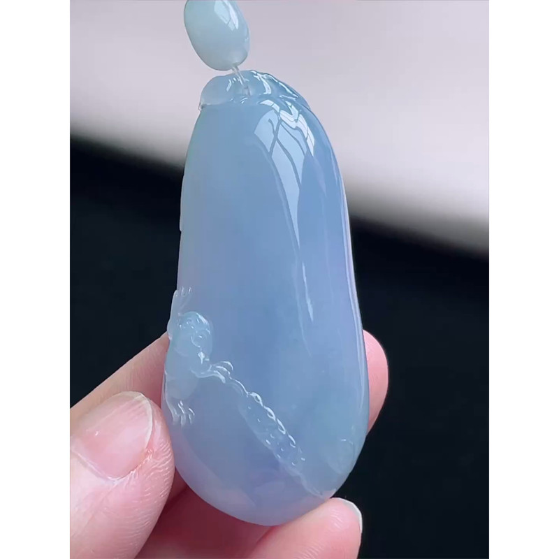 缅甸天然A货玉石翡翠 老坑冰种 手工精雕 紫罗兰福瓜吊坠