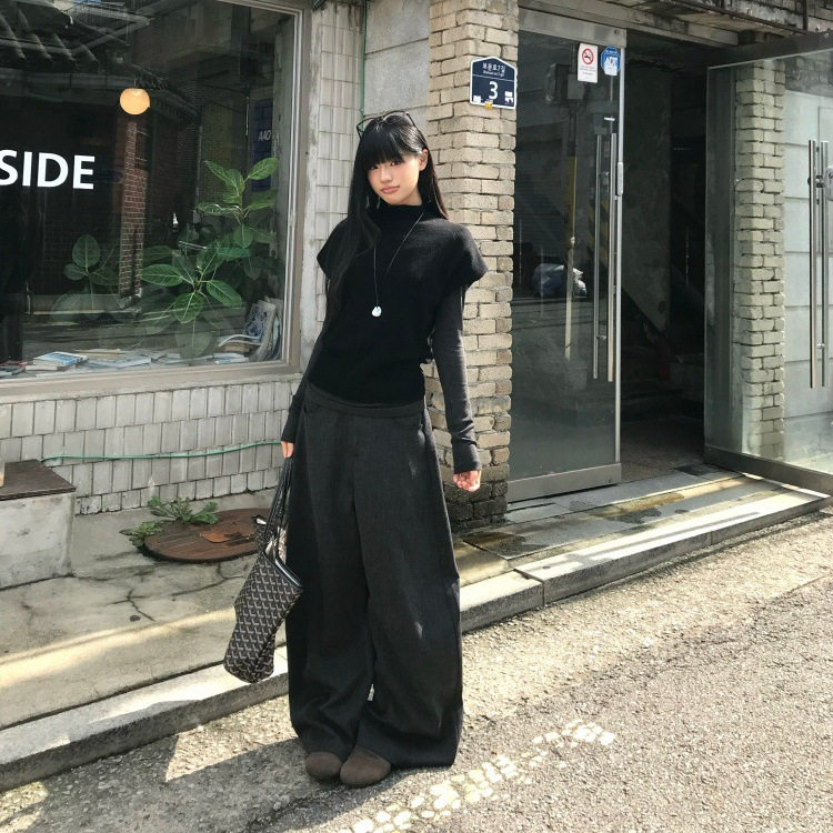 2025新款时尚套装褶皱打底T恤女短袖针织衫秋季宽松西装裤三件套