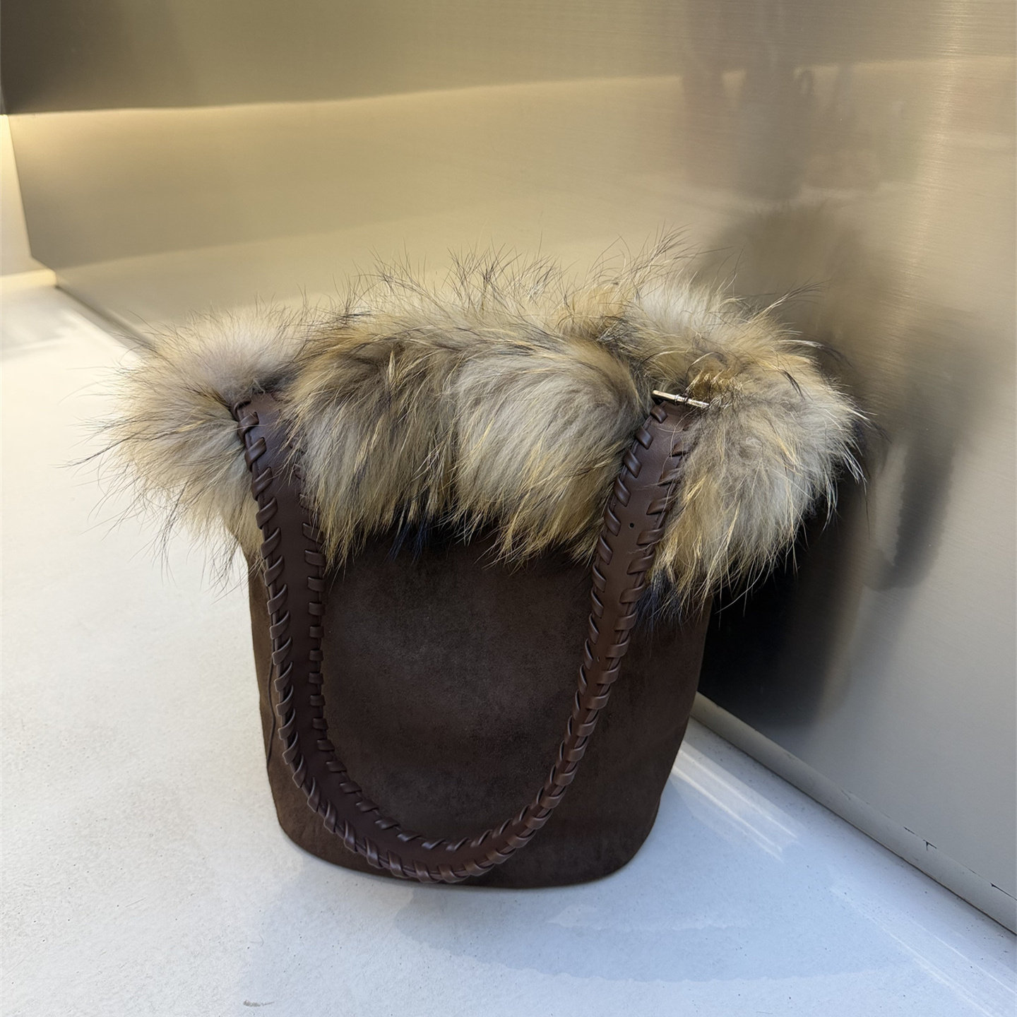 貉子毛真皮草毛毛水桶包女冬复古单肩包毛茸茸大容量腋下包高级感,箱包皮具/热销女包/男包,水桶包,淘宝优惠券,粉丝福利购,淘宝优惠卷