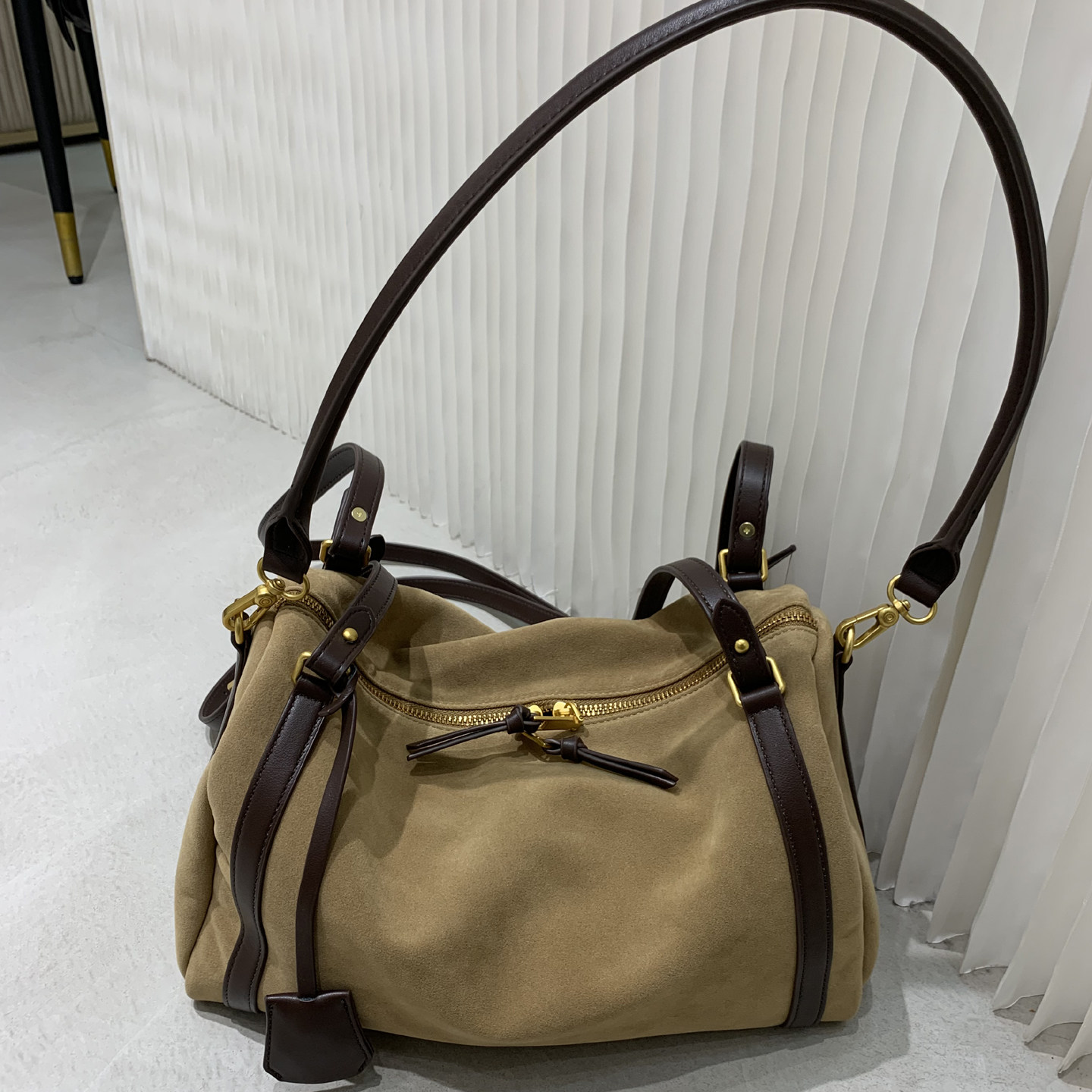 秋冬麂皮波士顿枕头包女大容量通勤保龄球包真皮单肩腋下托特包包,箱包皮具/热销女包/男包,腋下包,淘宝优惠券,粉丝福利购,淘宝优惠卷