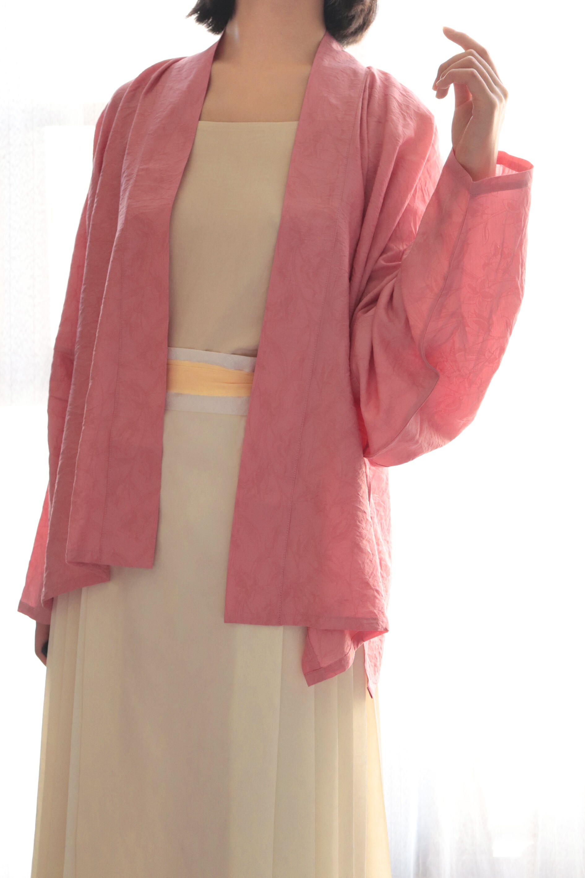 SHANG SHANG ZHE HUA TENCEL 자카드 데일리 송 왕조 스트레이트 넥 항공기 소매 명나라 라운드 넥 더블 옆을 터 놓은 부분 스트레이트 소매 짧은 셔츠 봄 여름 가을