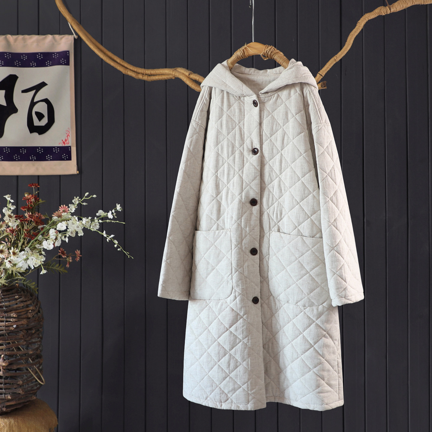 冬季简约大方连帽款夹棉加厚外套女宽松菱格压线过膝长款棉衣棉服