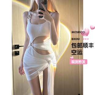 大牌简约连体镂空设计感泳衣女修身 显瘦白色遮肉高级度假欧美风