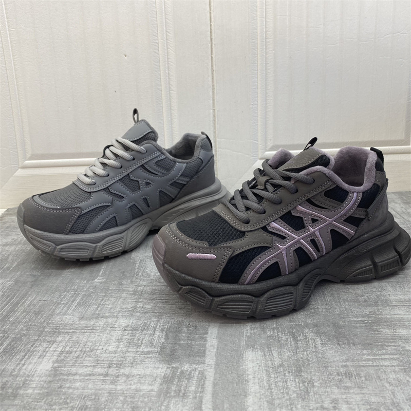 2025年冬季新款女鞋清仓处理圆头厚底软底松糕底系带保暖老爹鞋