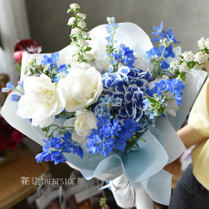 花边《蓝色大海的传说》白蓝色芍药绣球混搭花束清新自然北京花礼