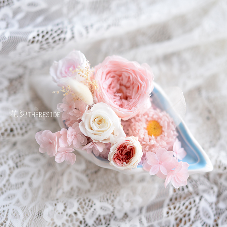 花边海螺奥斯汀玫瑰闪送永生花