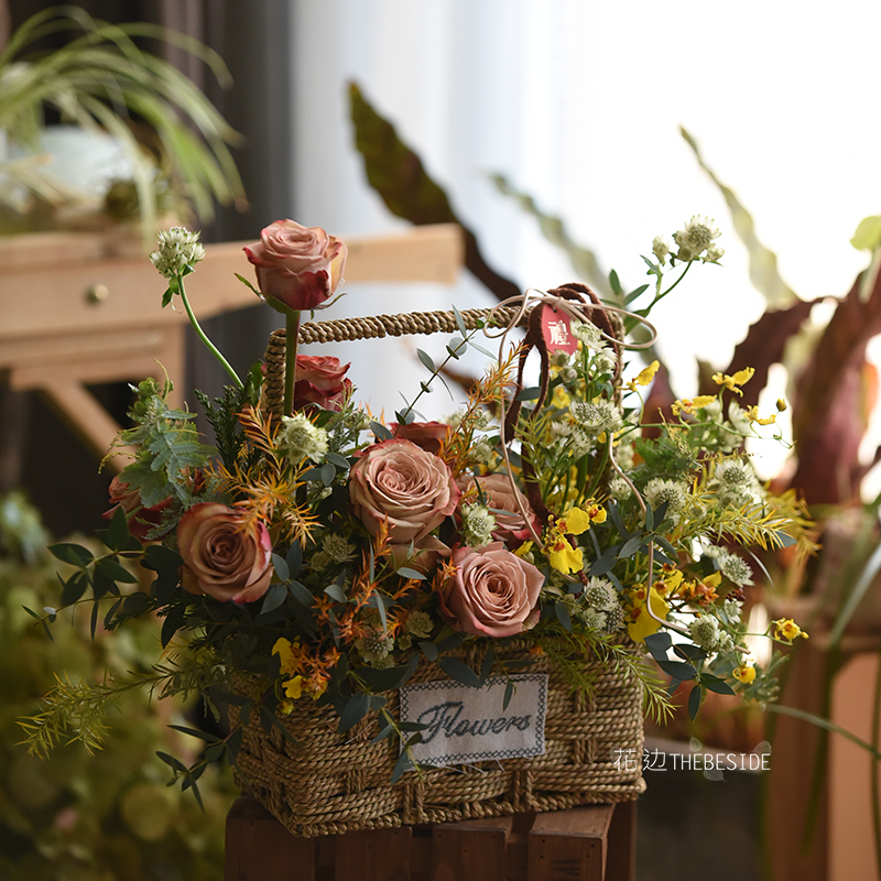 花边THEBESIDE《卡布奇诺》肯尼亚进口玫瑰花七夕鲜花篮 韩式混搭