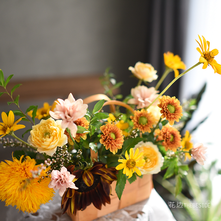 花边THEBESIDE《托斯卡纳艳阳下》双提手小花篮 秋色系油画向日葵