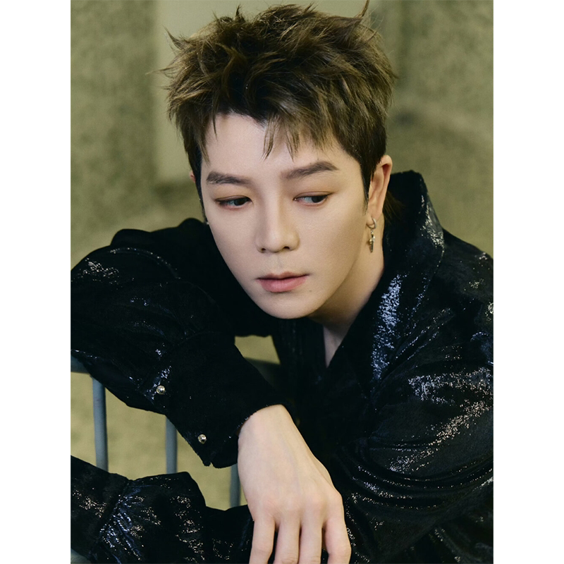 王栎鑫高清超大海报定制墙贴写真相纸挂画无框画偶像明星护卫者