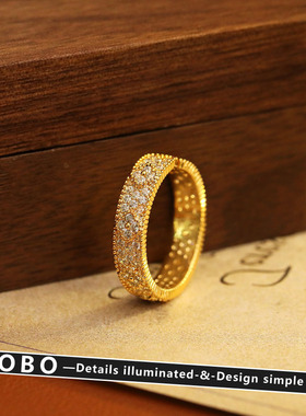 小众设计高级感轻奢复古锆石四叶草戒指女金色超闪素圈食指戒指环