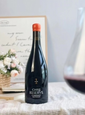 智利中央山谷团圆珍藏赤霞珠干红葡萄酒UONE霞多丽原瓶进口蜡封酒