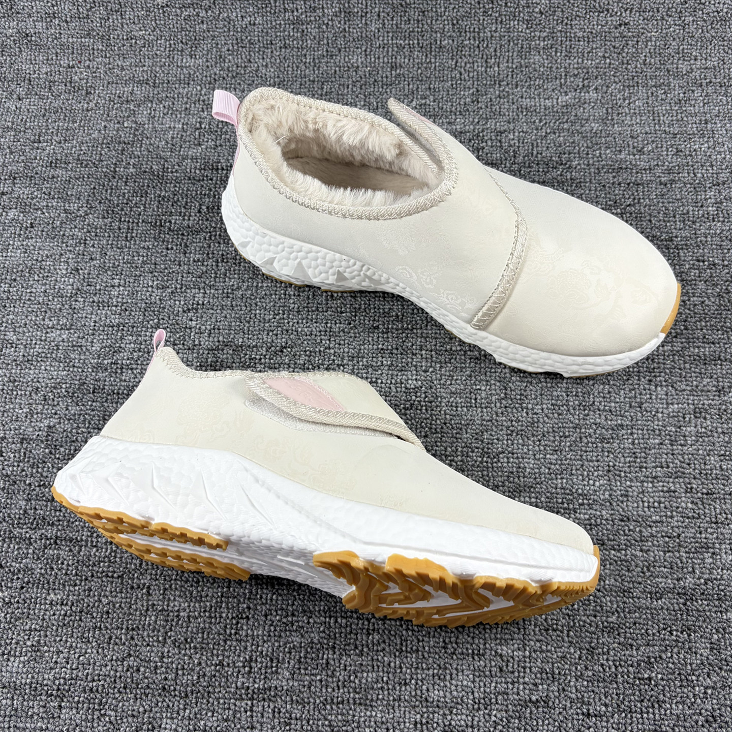 防泼水冬季加绒一脚蹬4E宽楦棉鞋
