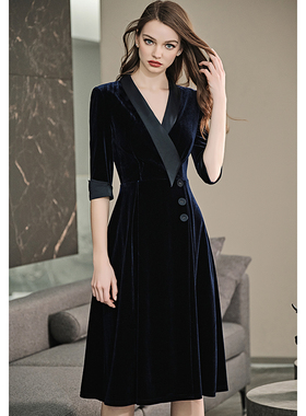 绝色西装领墨绿色金丝绒连衣裙2025早秋新款洋气质简约ol知性女装