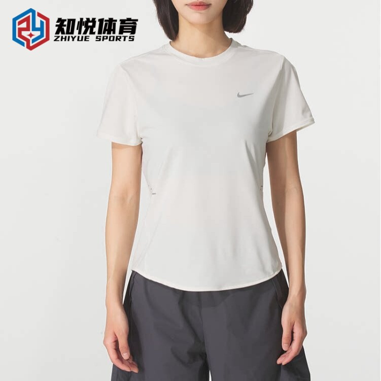 Nike耐克女装白色短袖运动T恤防晒速干圆领宽松上衣HM9699-133