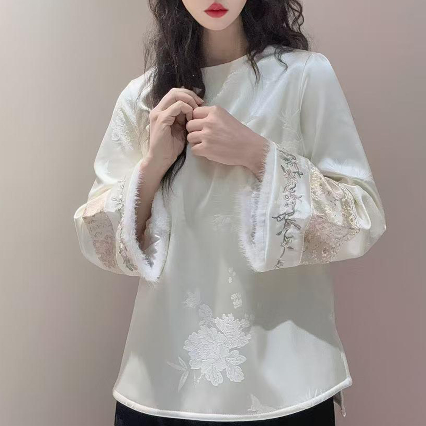 秋冬新款刺绣重工提花显瘦加绒加