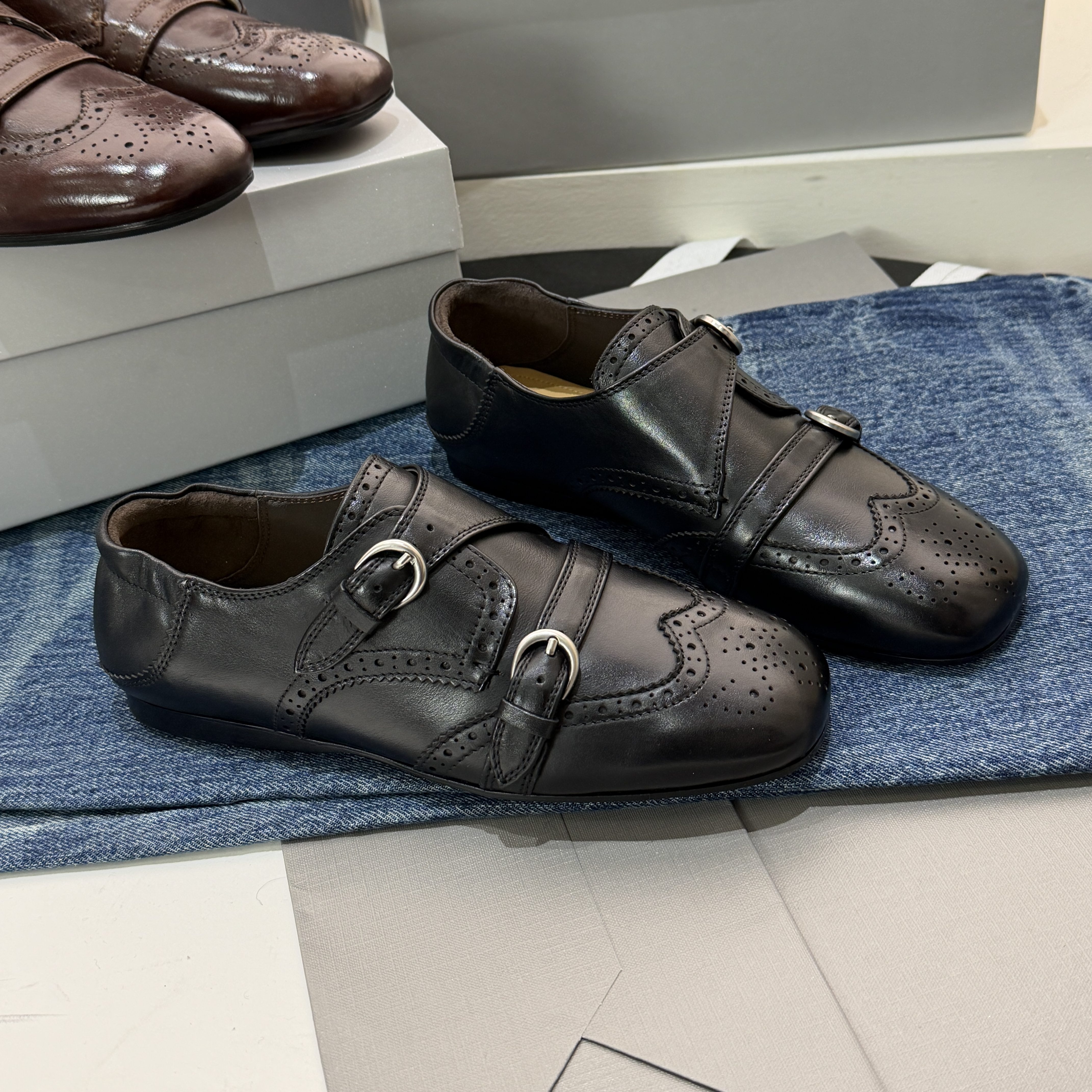 诗姗姗欧货女鞋2026年春款真皮平底雕花复古布洛克皮鞋女显瘦单鞋,女鞋,牛津鞋/布洛克鞋/德比鞋,淘宝优惠券,粉丝福利购,淘宝优惠卷