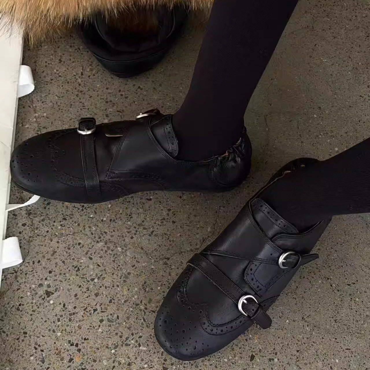 诗歌兰女鞋2026年春新款英伦风皮带扣乐福鞋女雕花平底布洛克皮鞋,女鞋,乐福鞋（豆豆鞋）,淘宝优惠券,粉丝福利购,淘宝优惠卷