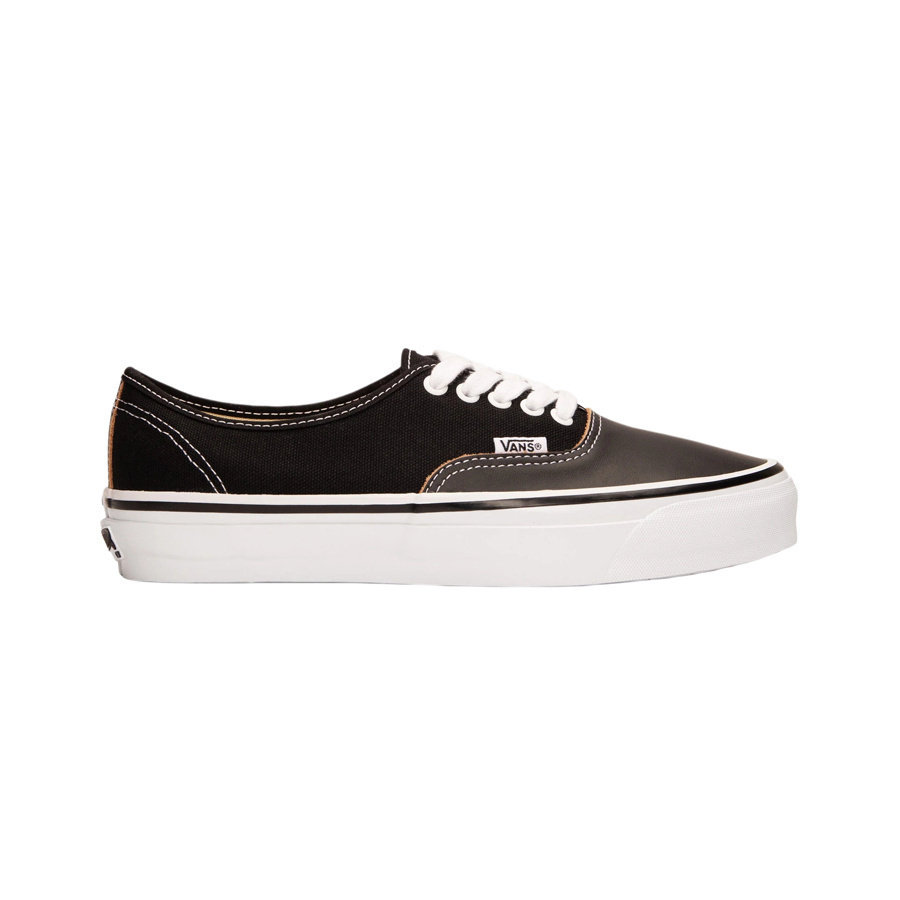 Vans范斯Authentic皮革拼接板鞋图片