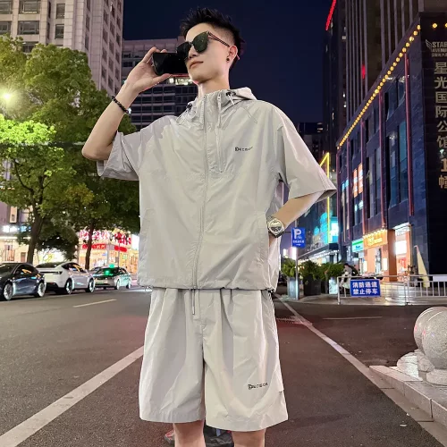男士夏季套装2026新款薄款连帽拉链防晒外套短袖短裤高级感套装