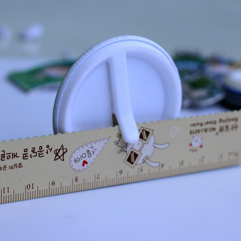 HIGH-QUALITY CREATIVE BADGES ARE CUSTOM-MADE CARD BADGES THAT DONT HURT CLOTHES AND DO NOT HURT THE CLOTHES ONE BY ONE
