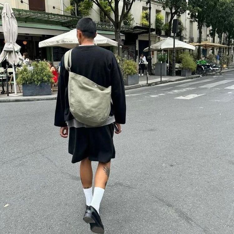 日系极简百搭可调节单肩斜挎包