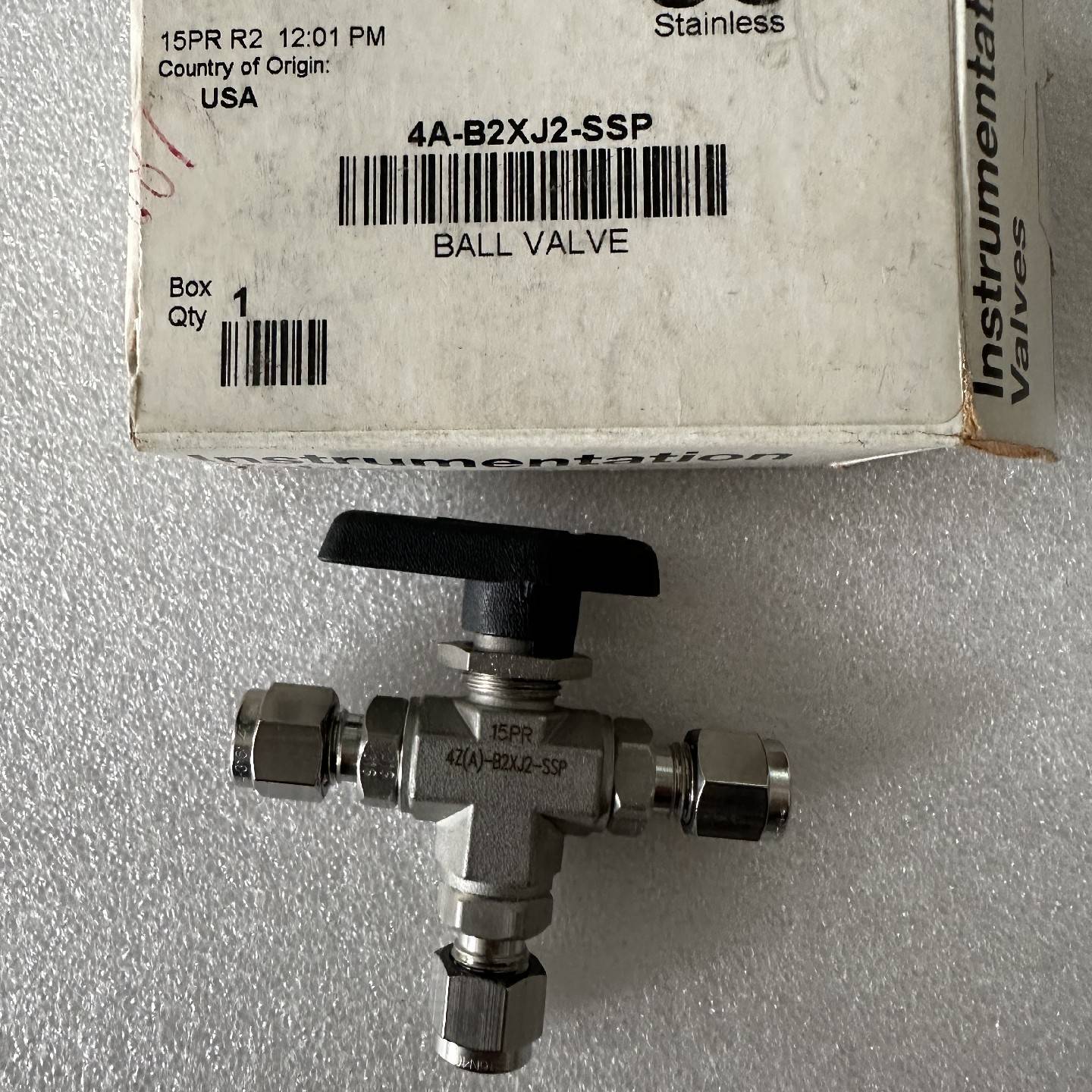 议价4A-B2XJ2-SSP，1/4卡套三通球阀，适用