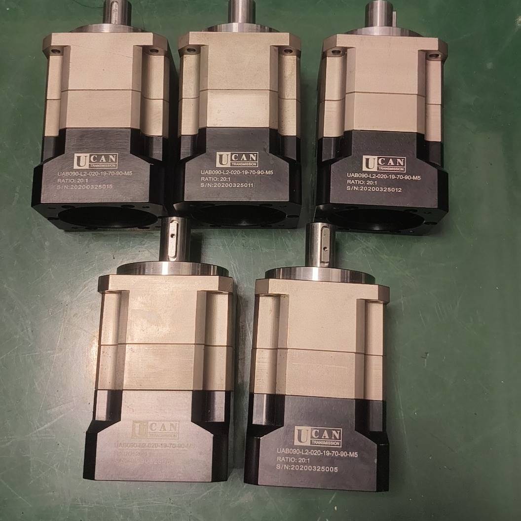 议价UCAN减速机速比20：1 型号 U090-L2-020适用