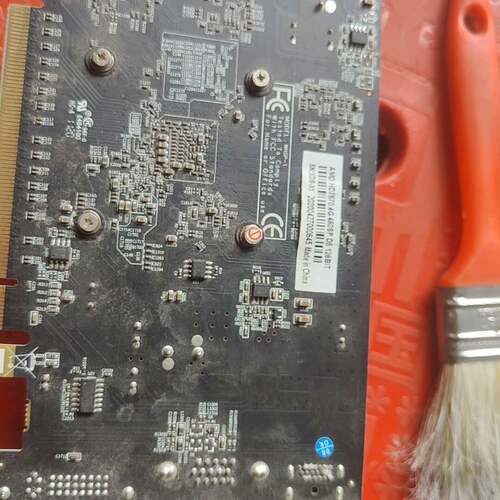 议价AMDHD7670，4G显卡。测试亮机。适用