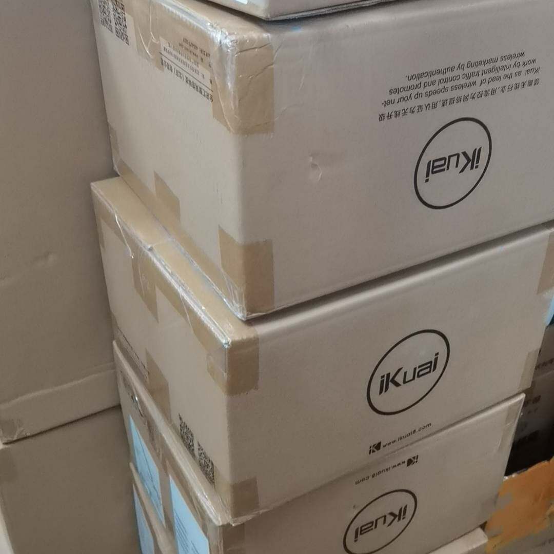 议价爱快企业级X86网关,IK-R400,4个2.5G端适用