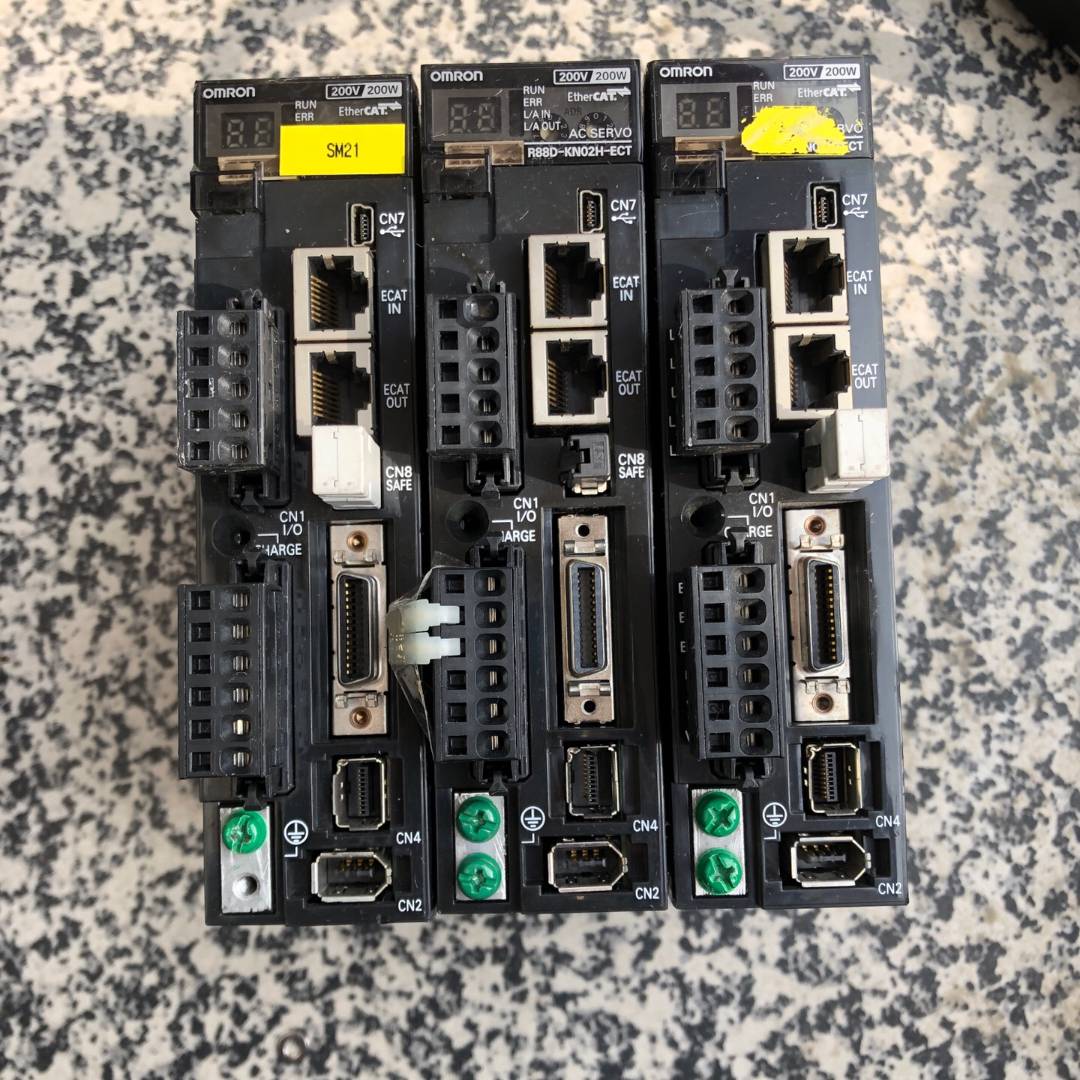 议价200w驱动器R88D-KN02H-E-Z成色如图适用