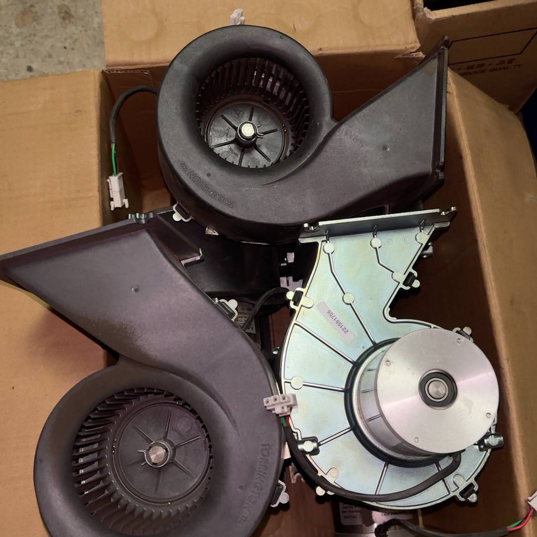 议价MOOG 风机，，成色如图，功能包好，适用