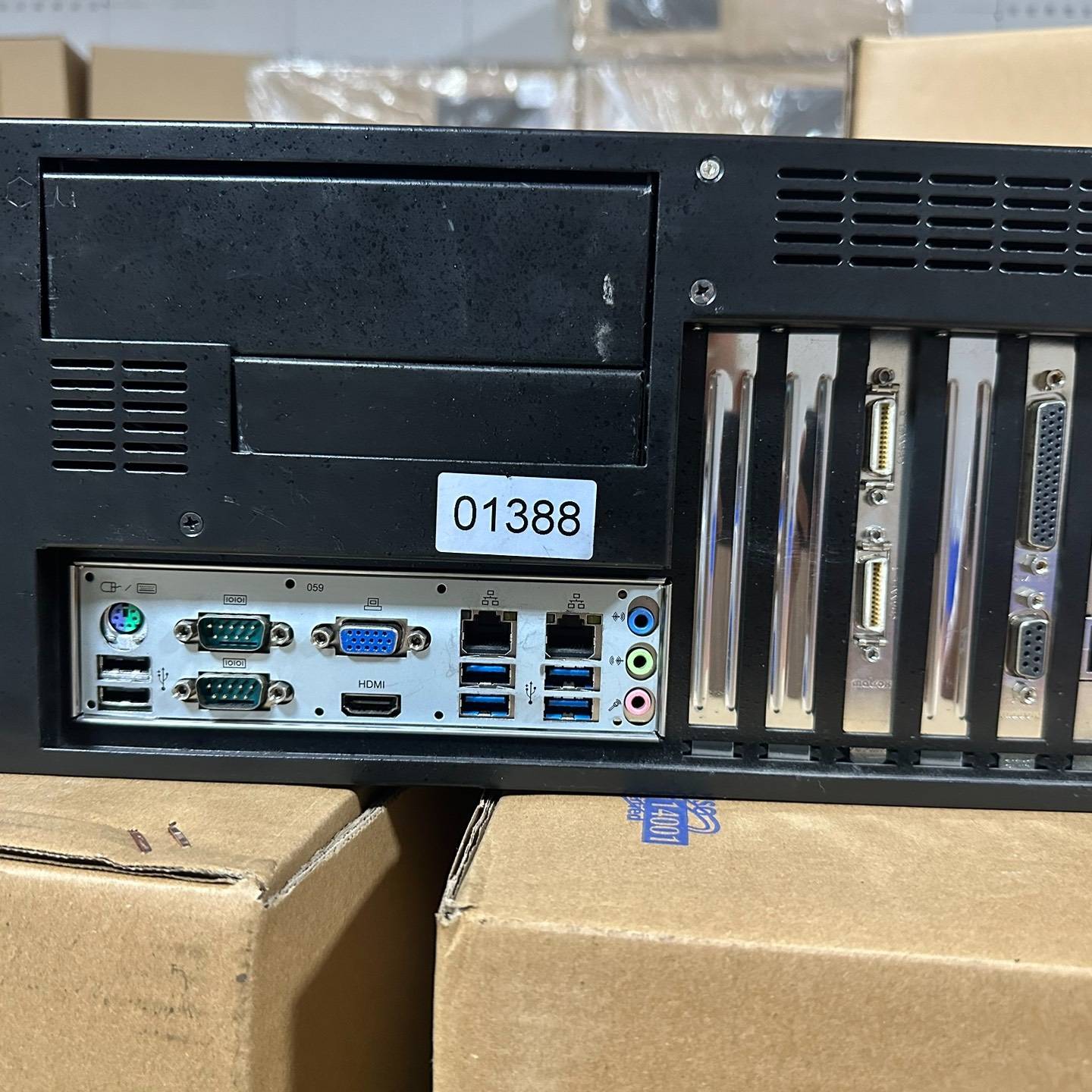 议价工控机HIPC-1910M7 整机，功能正常  配适用