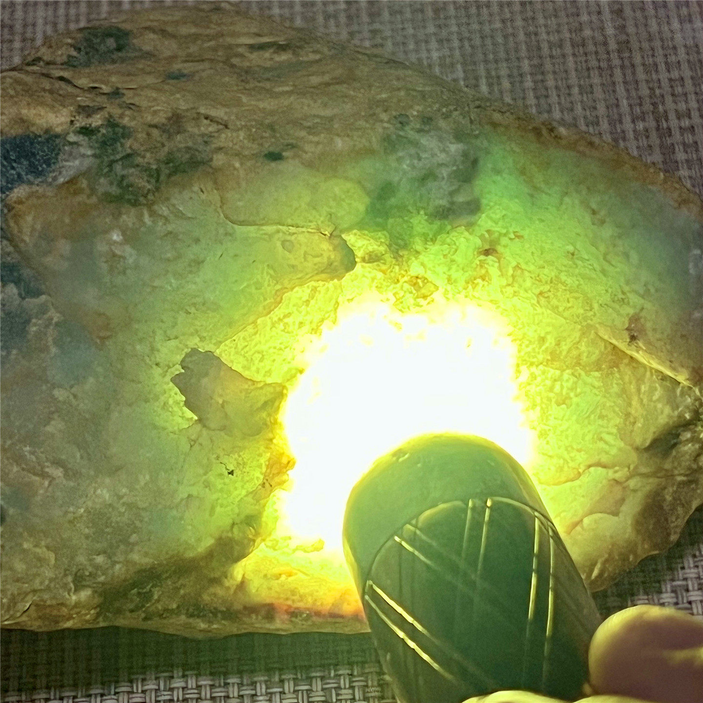 翡翠原石玉石毛料木那敞口风化断口种水透开有脱沙冰种表现牌子料