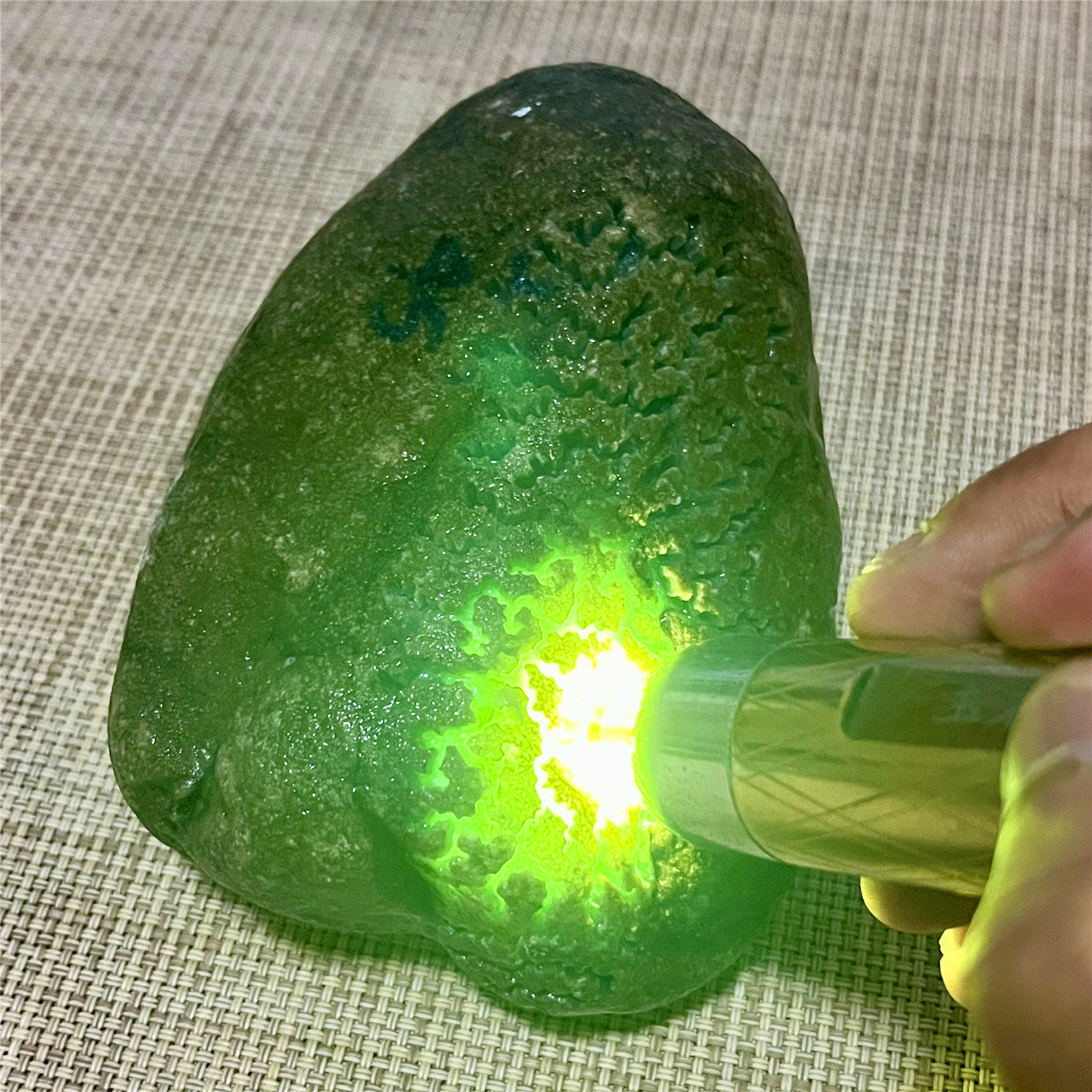 天然老坑翡翠玉石后江满底色表现