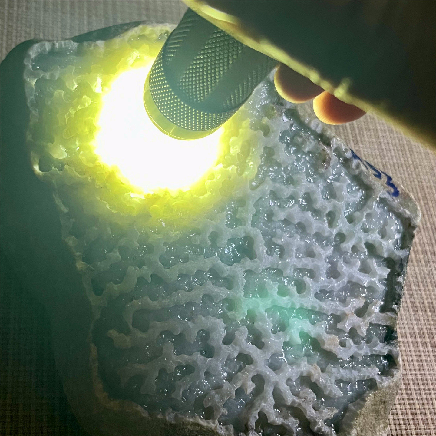 翡翠原石玉石毛料木那敞口开窗料肉质细腻种水化开飘花表现手镯料