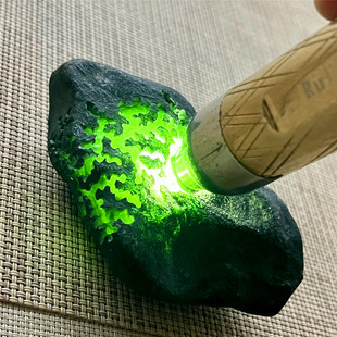 翡翠原石玉石毛料莫湾基敞口开窗料肉质细腻种水起胶有晴底牌子料