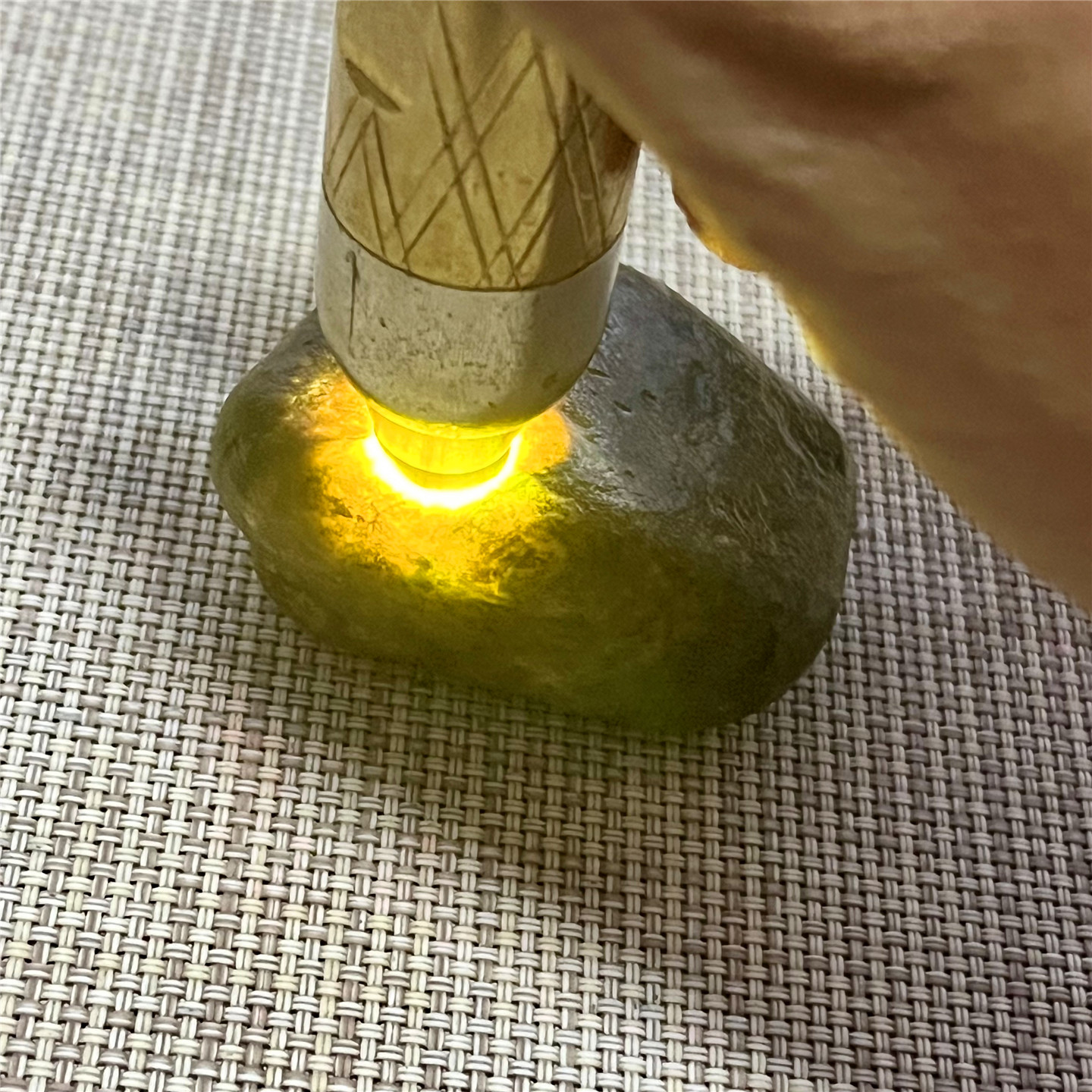 天然老坑翡翠玉石莫西沙黄翡色带
