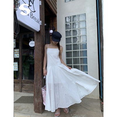 减龄褶皱气质格子显瘦吊带连衣裙