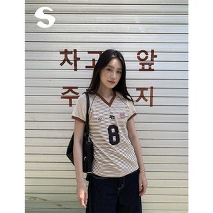 Sleep at 11 休闲撞色条纹网眼透气球衣拼接V领显瘦短袖T恤上衣女