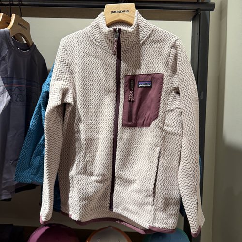 日本代购正品patagonia巴塔大童R1抓绒衣保暖 64830