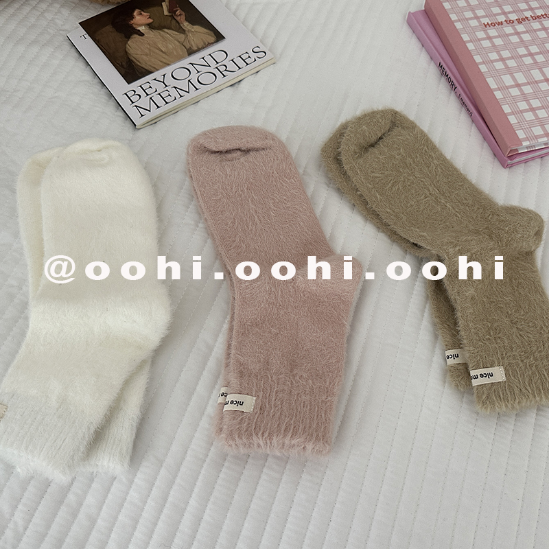 穿上jio暖和到不想脱掉~甜美奶油风保暖袜子仿水貂绒加厚中筒袜女