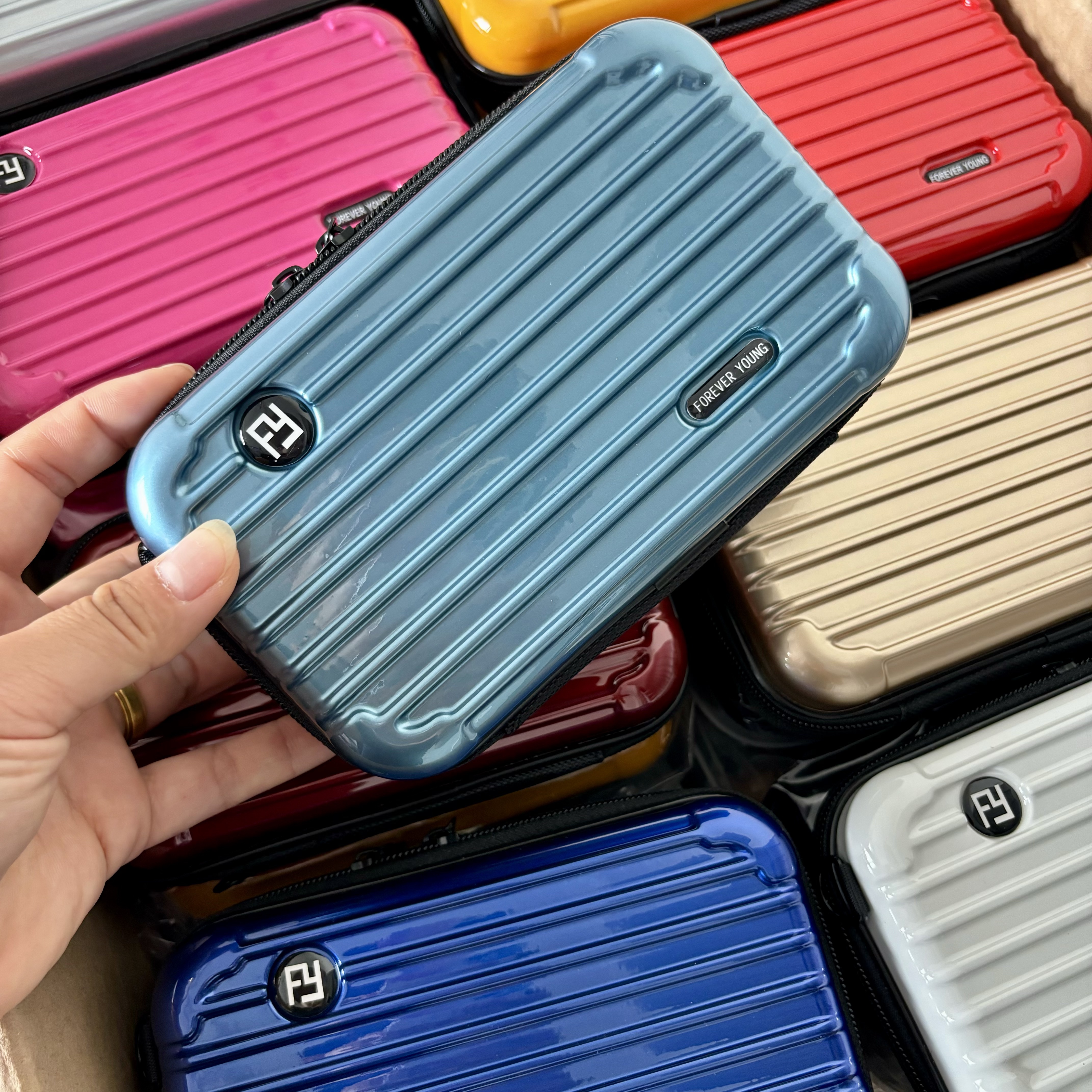 差必带一个多功能抗压旅行收纳