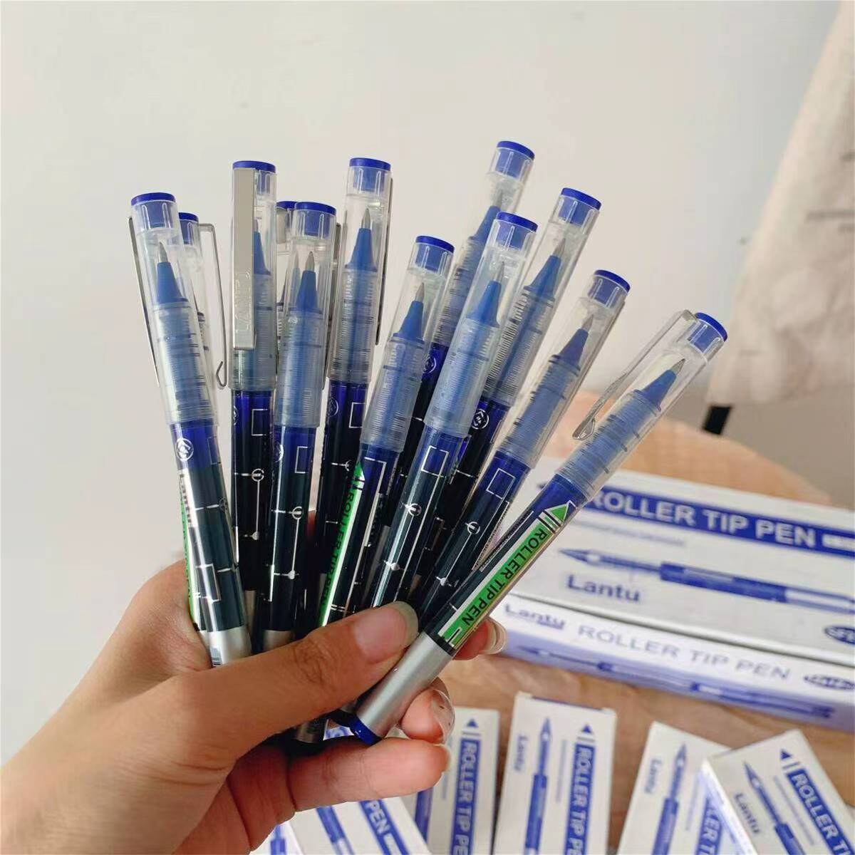 0.5mm直液式蓝色签字笔