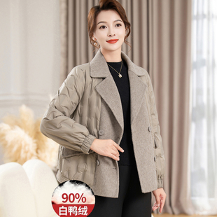 妈妈冬装羽绒服拼接羊毛呢外套中老年女秋冬季新短款羊绒保暖大衣