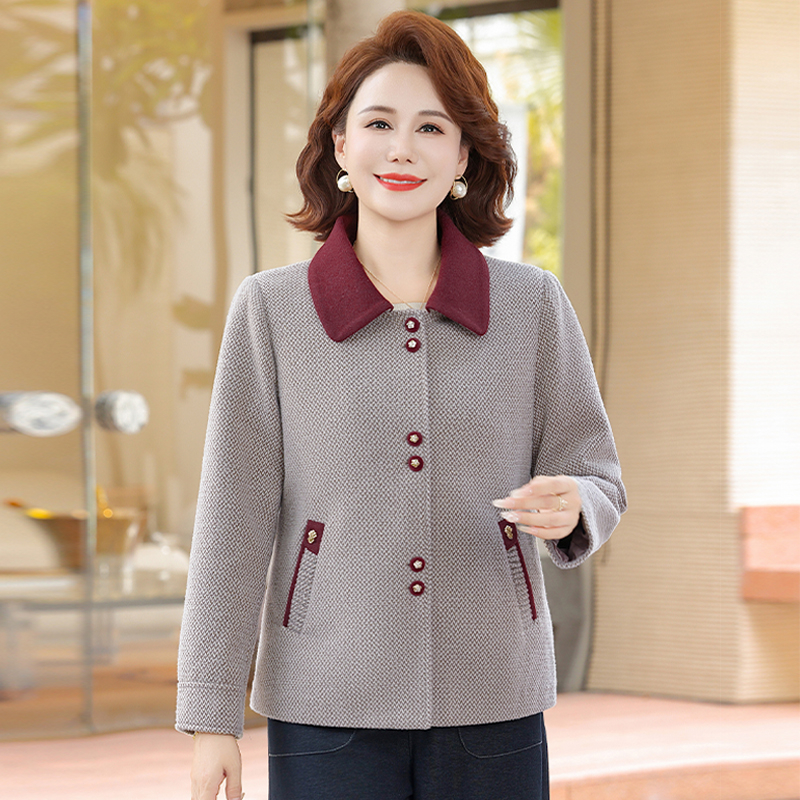 秋冬新款时尚外套厂家亏本促销